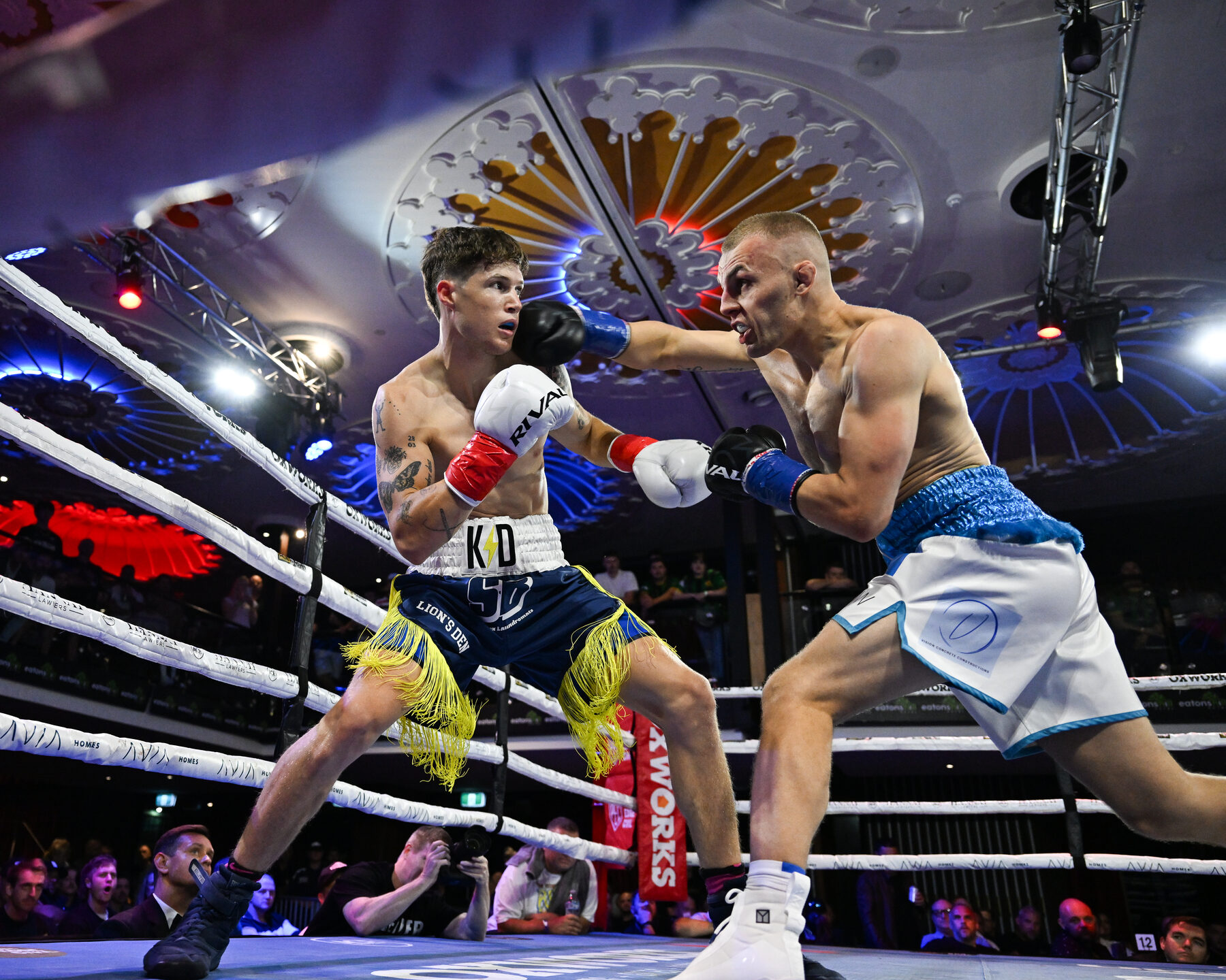 Dan throwing the jab in the ring